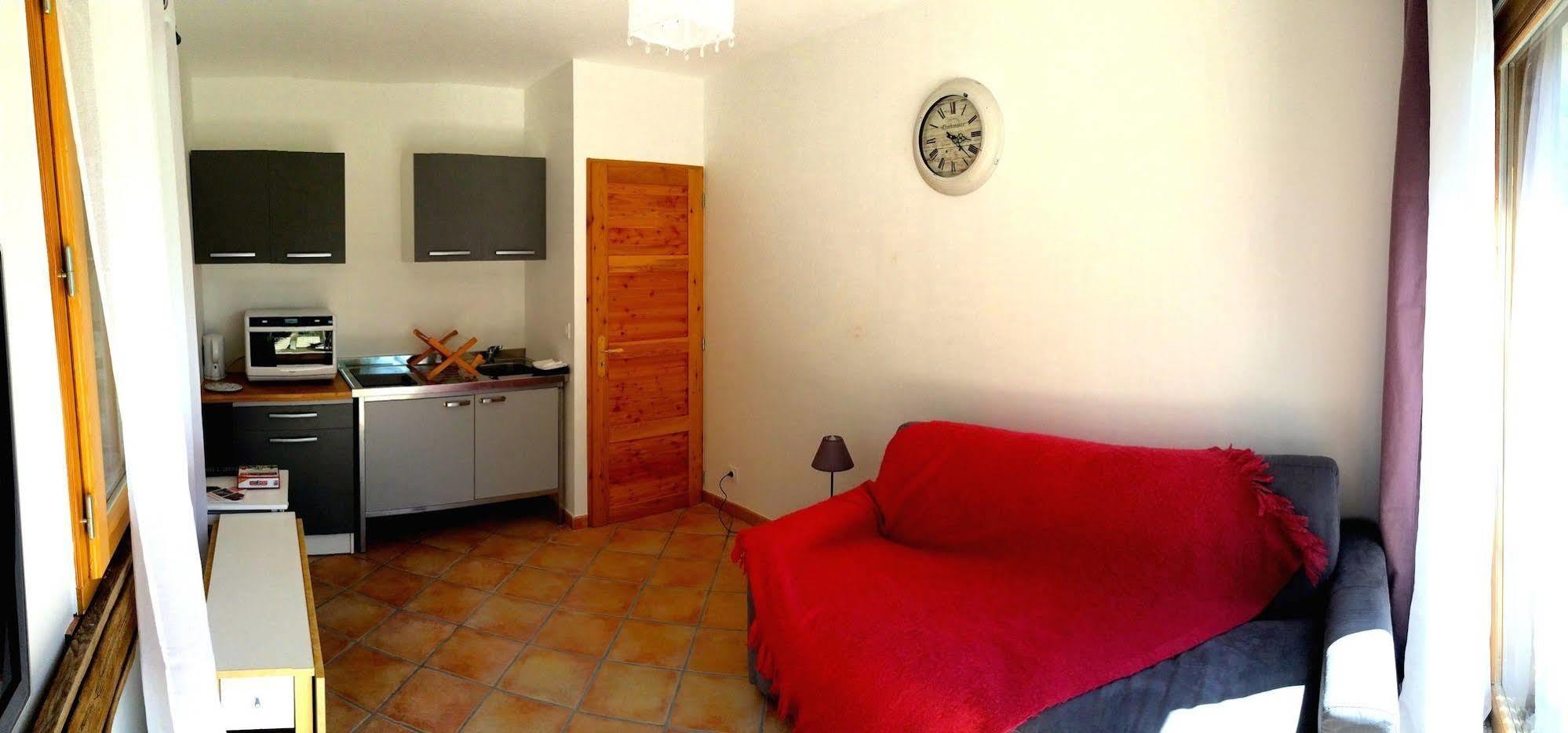 L'intermede & En Toute Amitie - Les De L'argile Apartment *